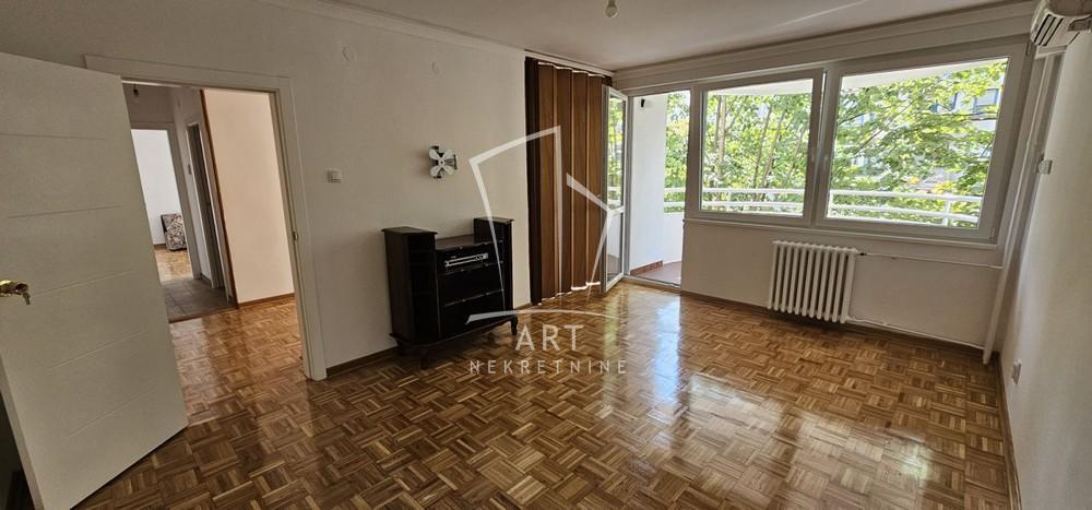 Smart Lux stan na Čukaričkoj padini ID#13358