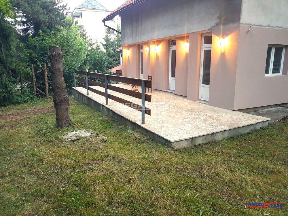 Zlatibor, kuća sa dva apartmana