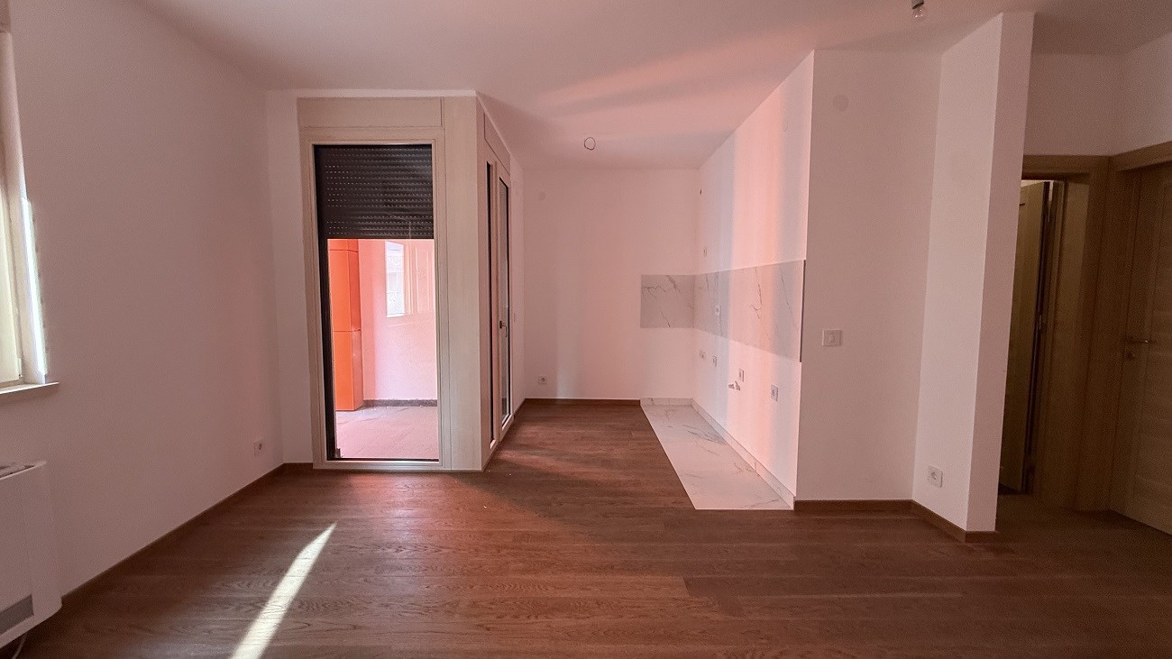 Jednoiposoban stan od 41 m² na drugom spratu, garažno mesto