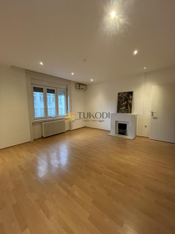 Prodaja 3,5 stan od 112m2 Vojvode Putnika