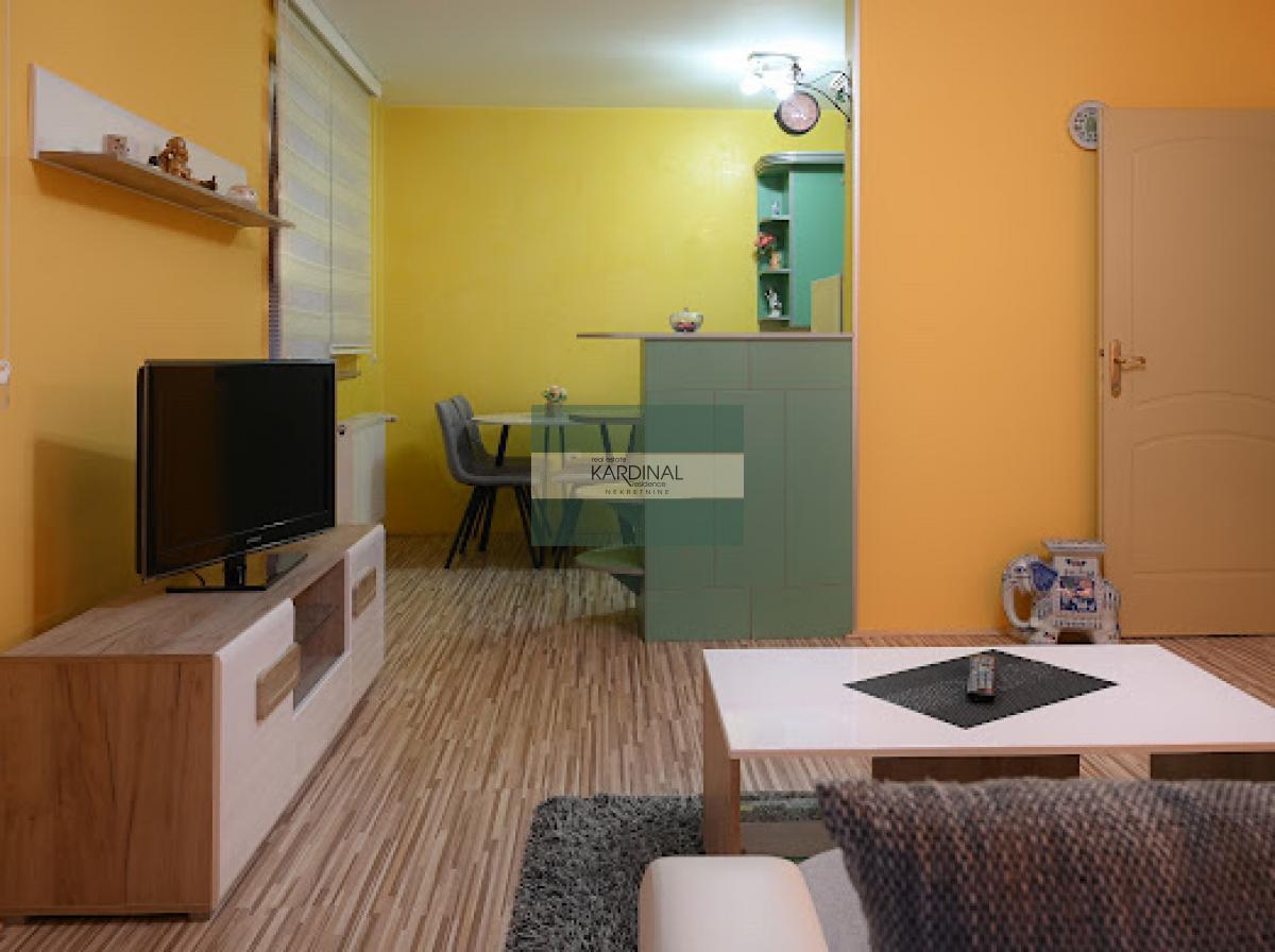 Izdaje se jednosoban stan – Jagodina, 53 m²