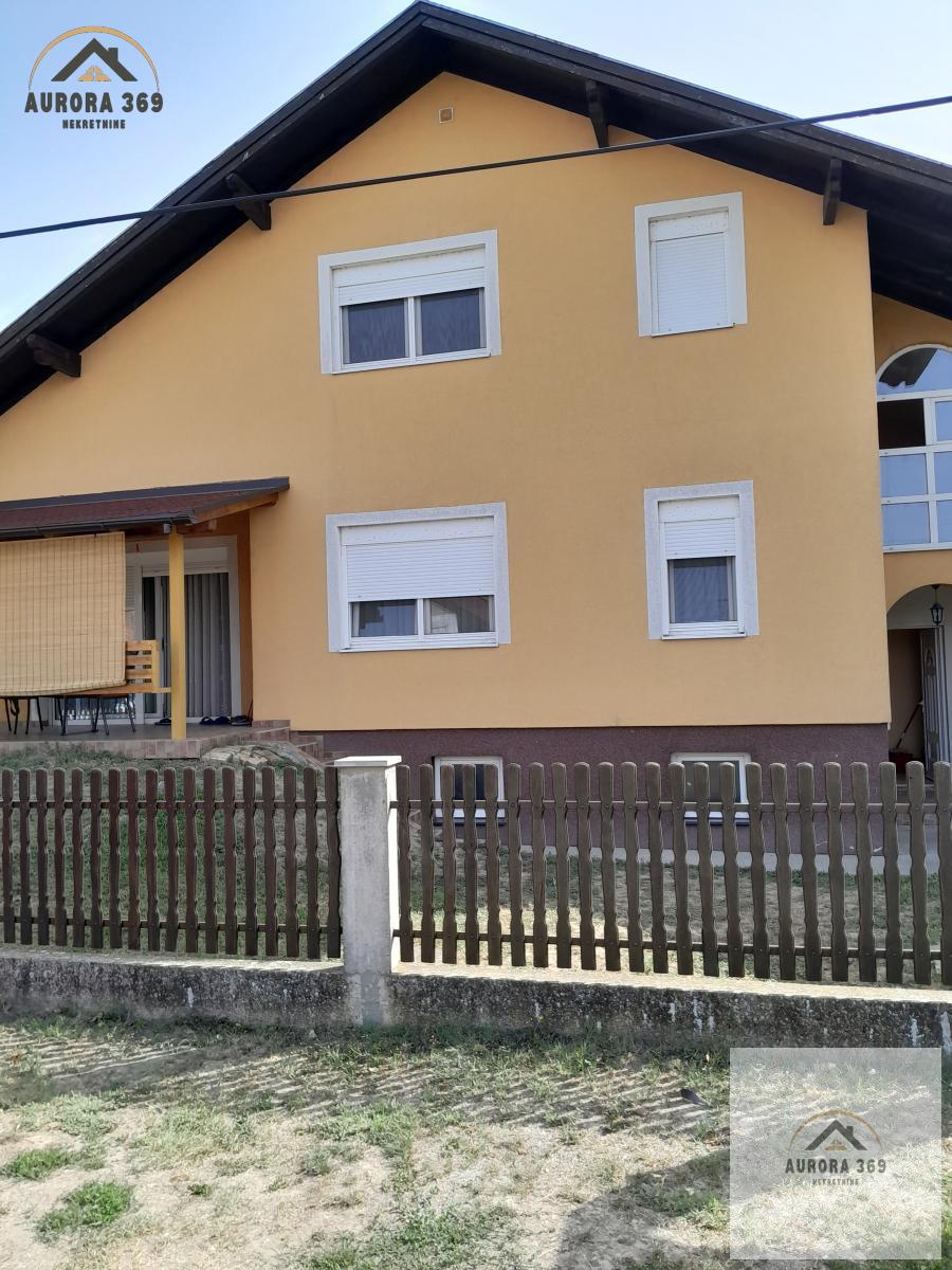 NOVI SAD, VETERNIK - ODLIČNA SPRATNA KUĆA