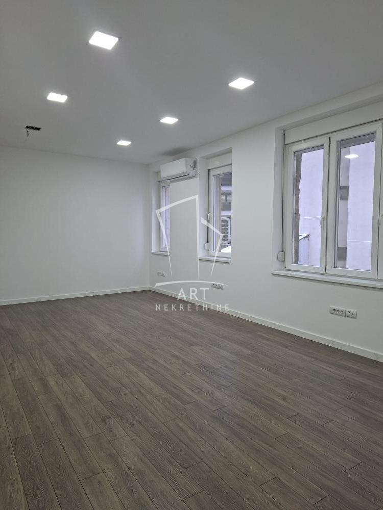 Vojvode Stepe, PP, mereno 261m2 ID#13497