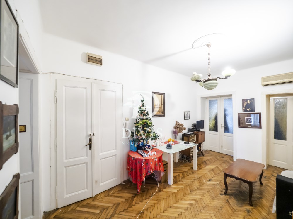 Prodaja 4.5 salonskog stana, Svetogorska ulica, Atelje 212