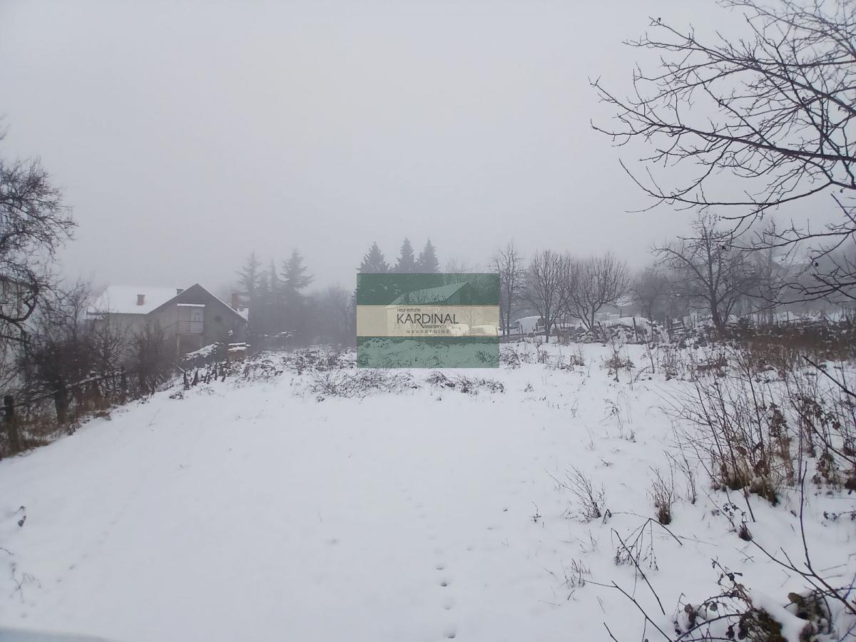 Prodaje se zemljište pored Šumaričkog jezera