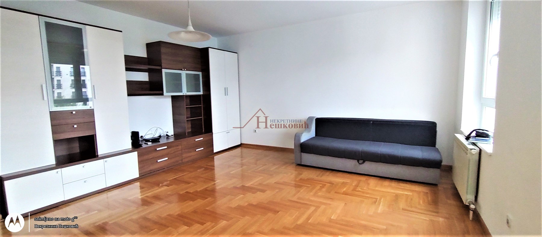 ZEMUN Radnička dvosoban polunamešten sa garažom