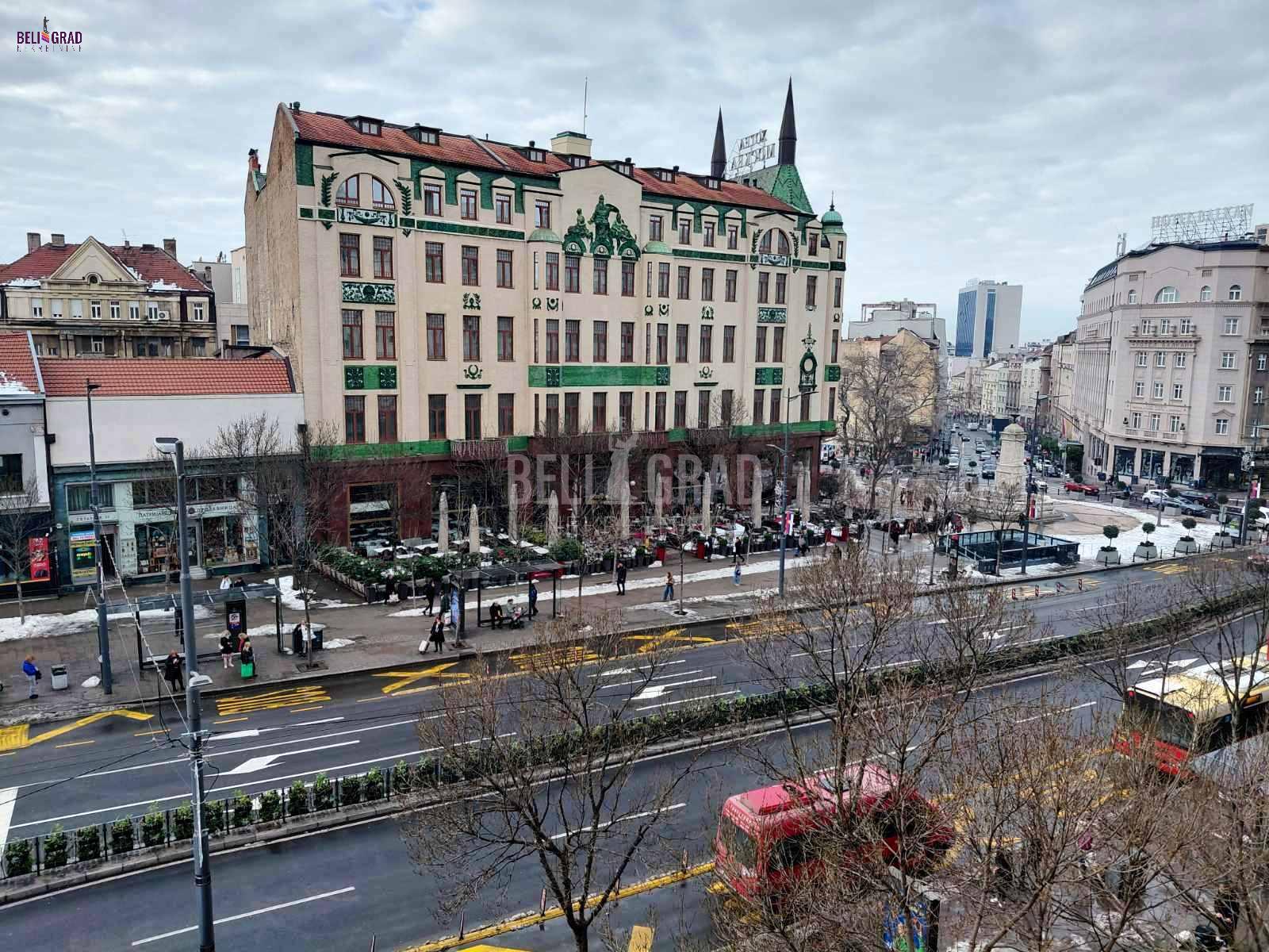 Terazije, Hotel Moskva, salonac