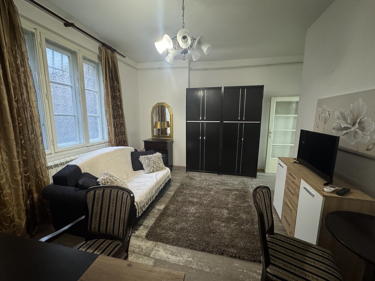 Izdajemo 2.0 stan u ulici Kneginje Zorke, 45m2