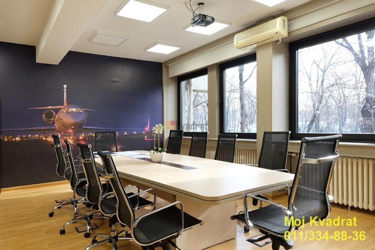 Novi Beograd, Stari Merkator - Bulevar Maršala Tolbuhina, 653m2