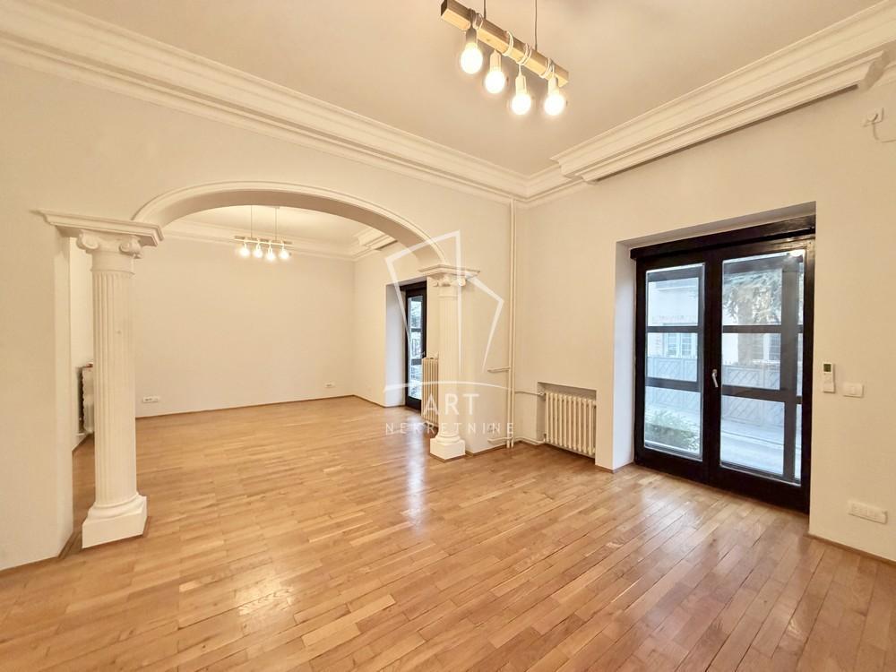 Kuća Bulevar oslobodjenja, 2 garaže, 5 nivoa ID#13633