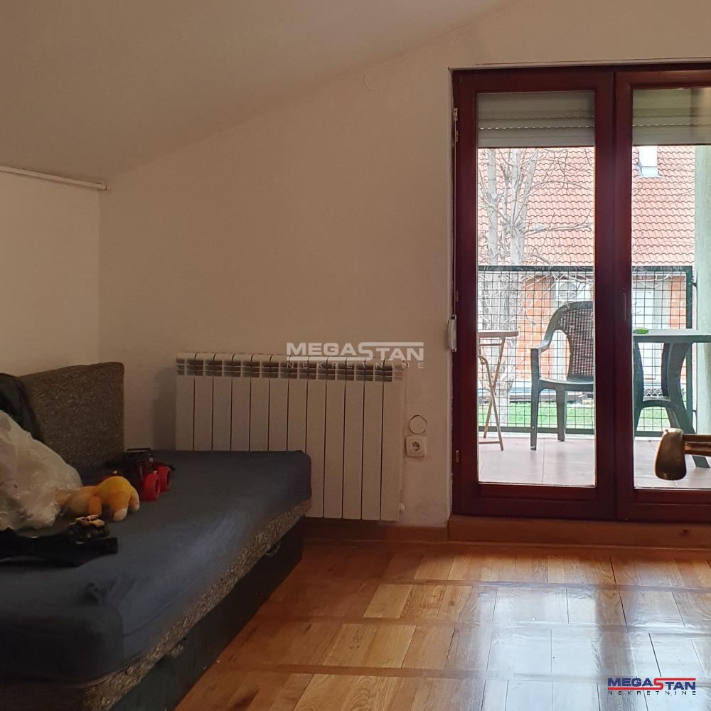 Kuća, Učiteljsko naselje