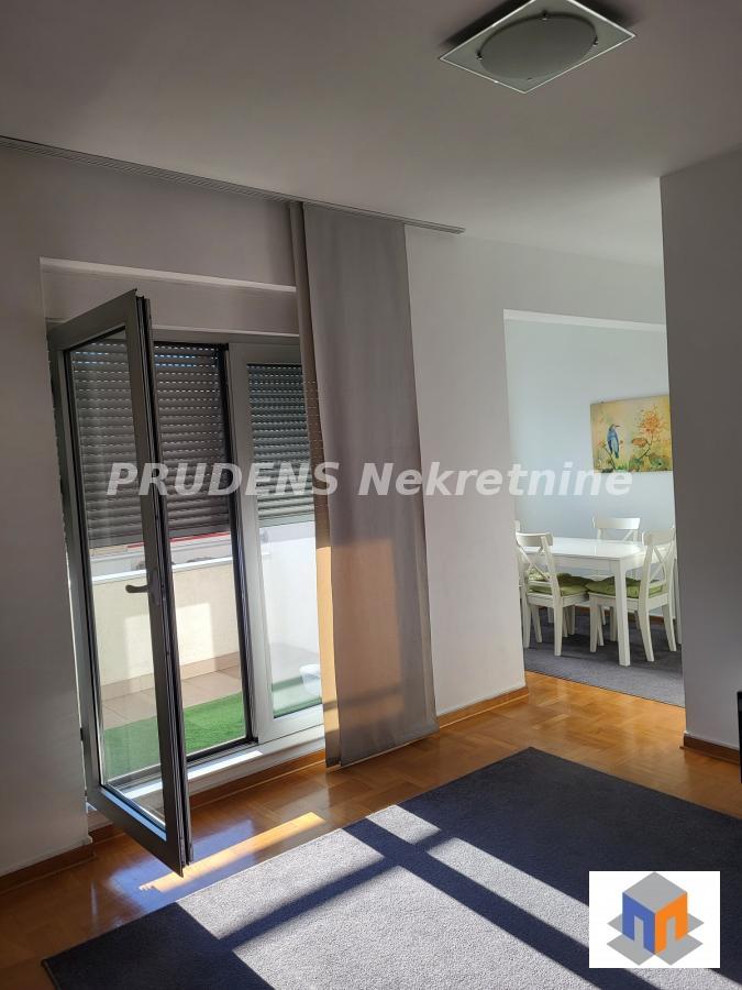 Vračar, dvosoban, odmah useljiv