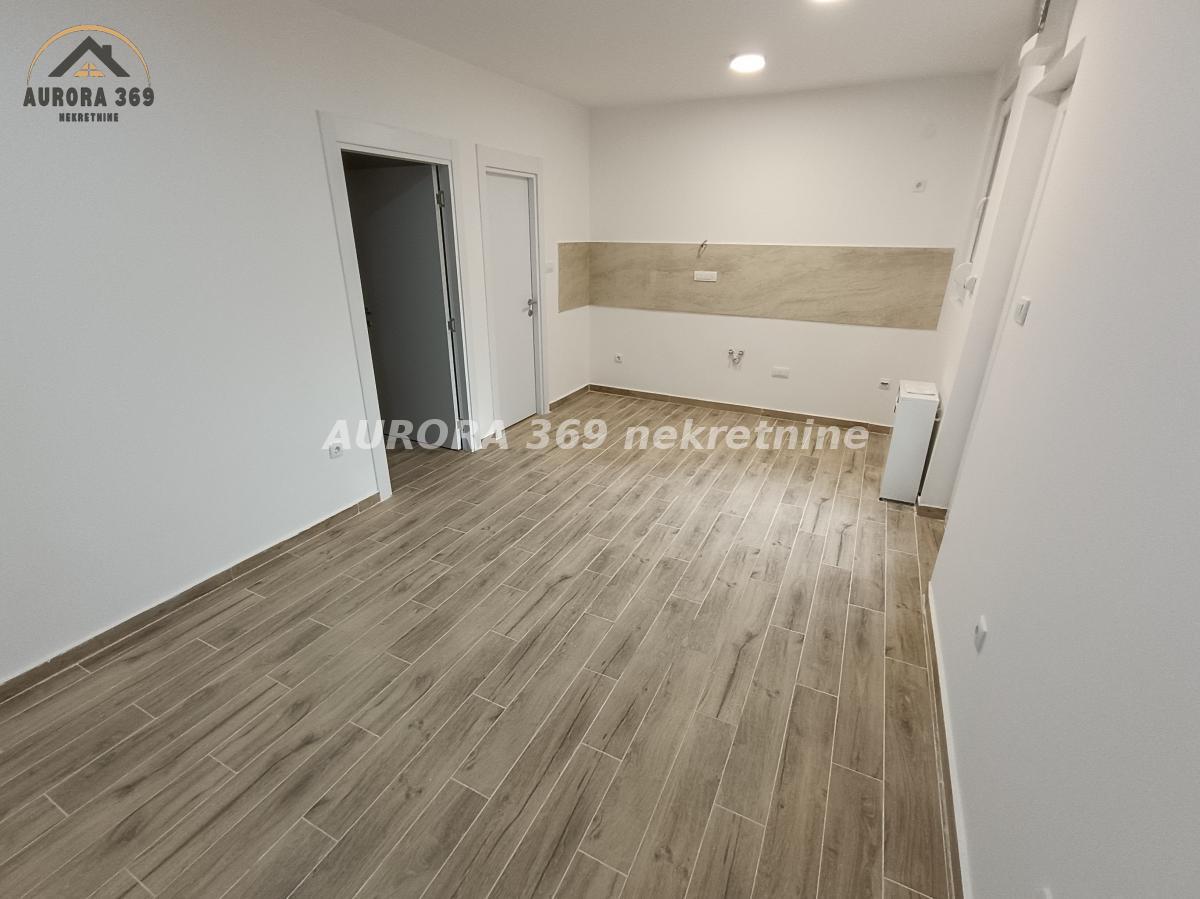 NOVI SAD - ADICE - JEDNOIPOSOBAN - USELJIVO