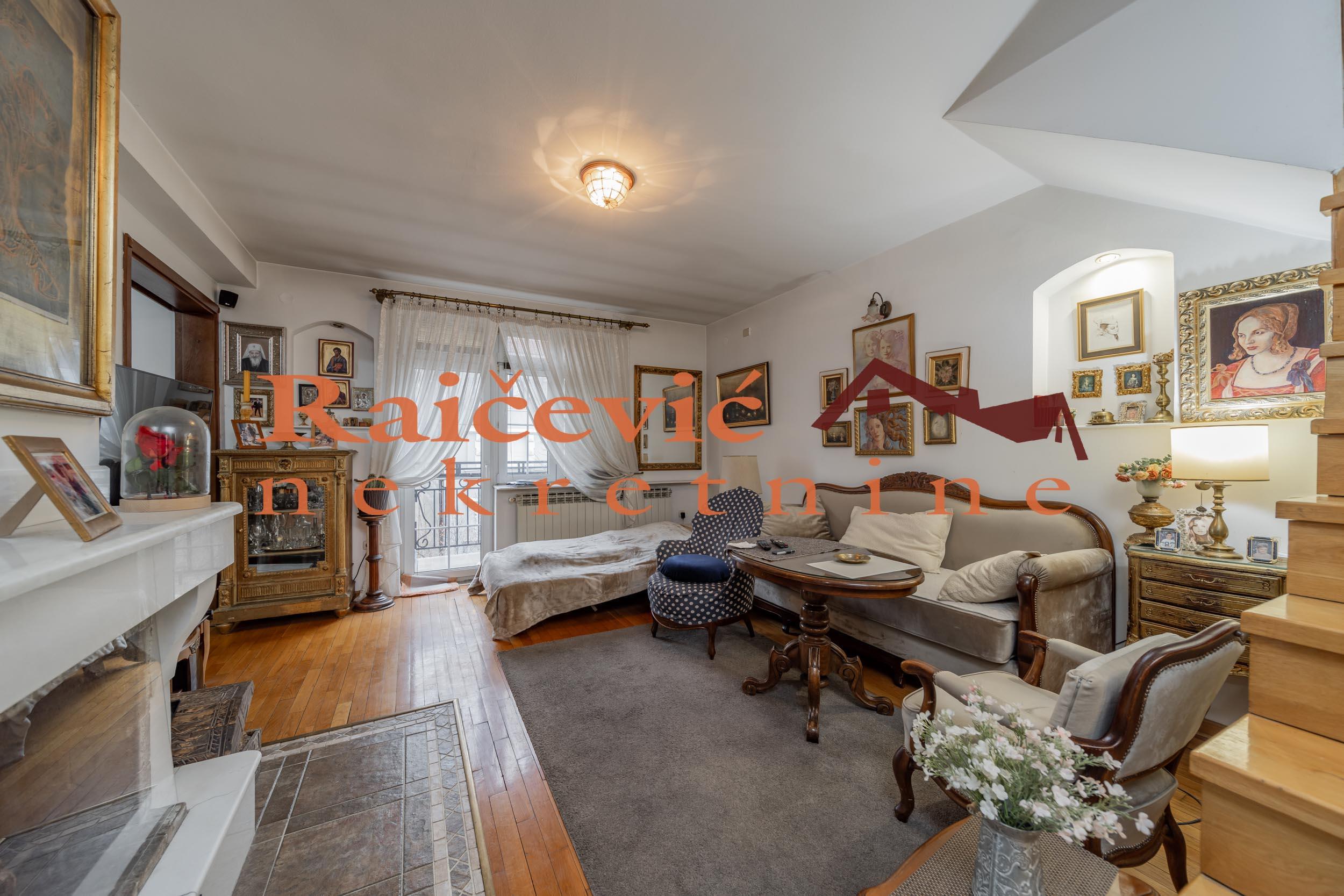 STARI GRAD CENTAR 108m2 , 2T ,489000e