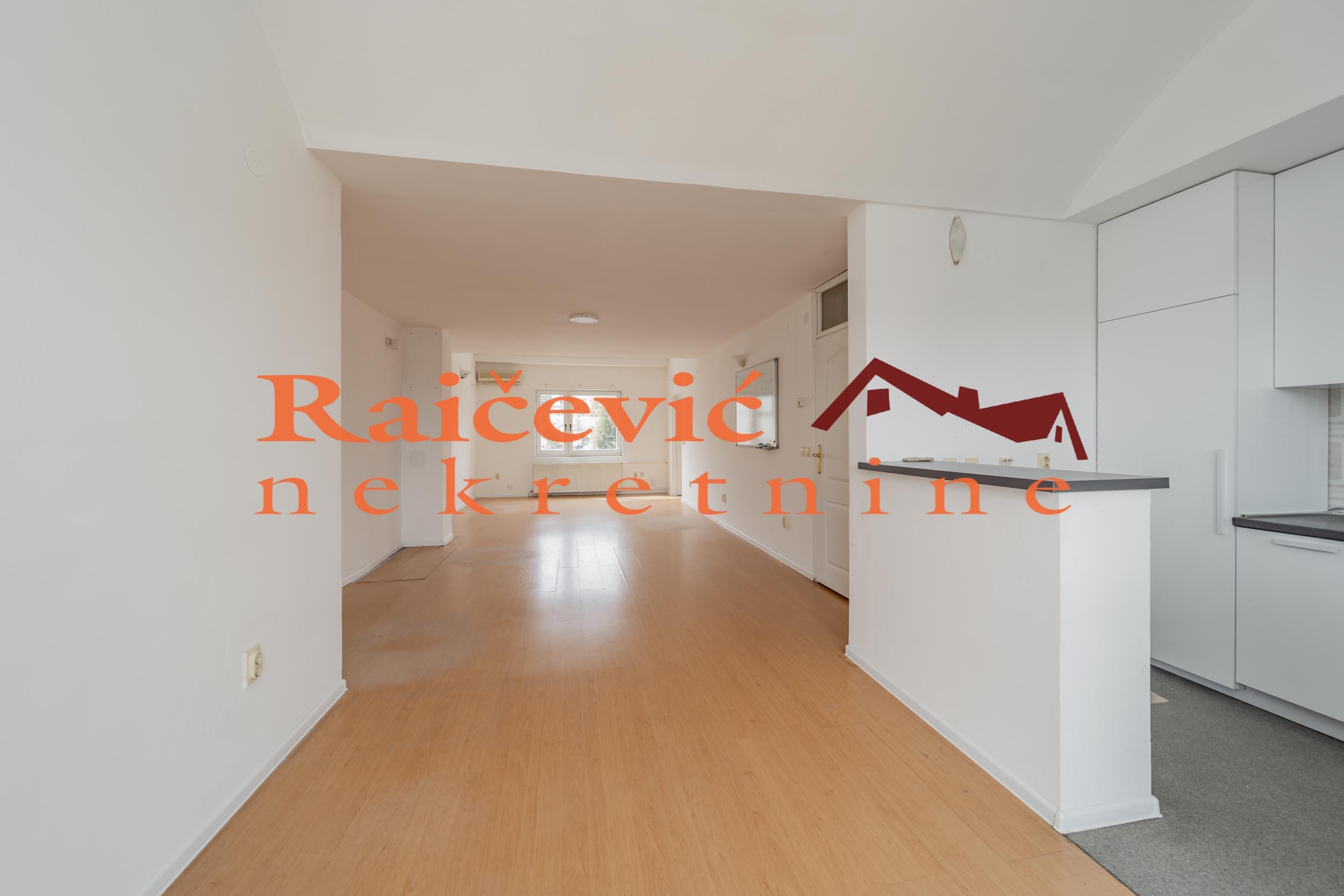 VOZDOVAC AUTOKOMANDA 176m2 , 2T ,450000e