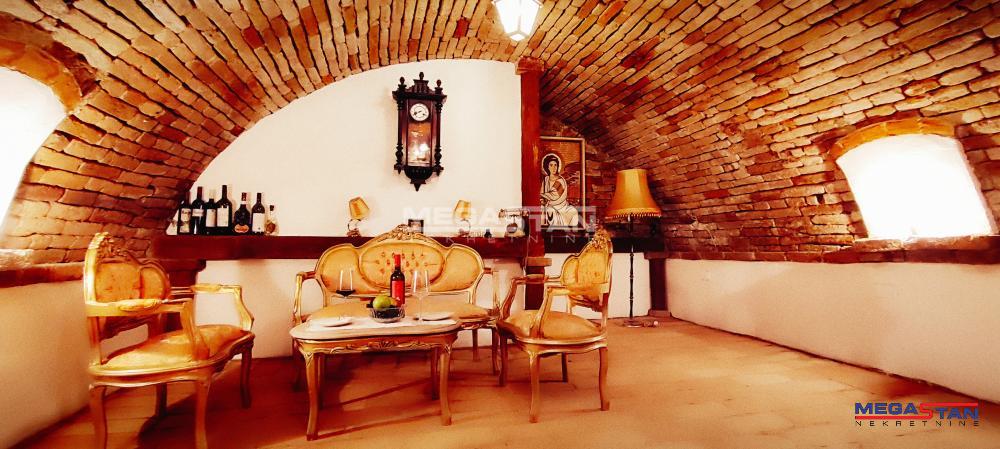 Poslovno stambena kuća