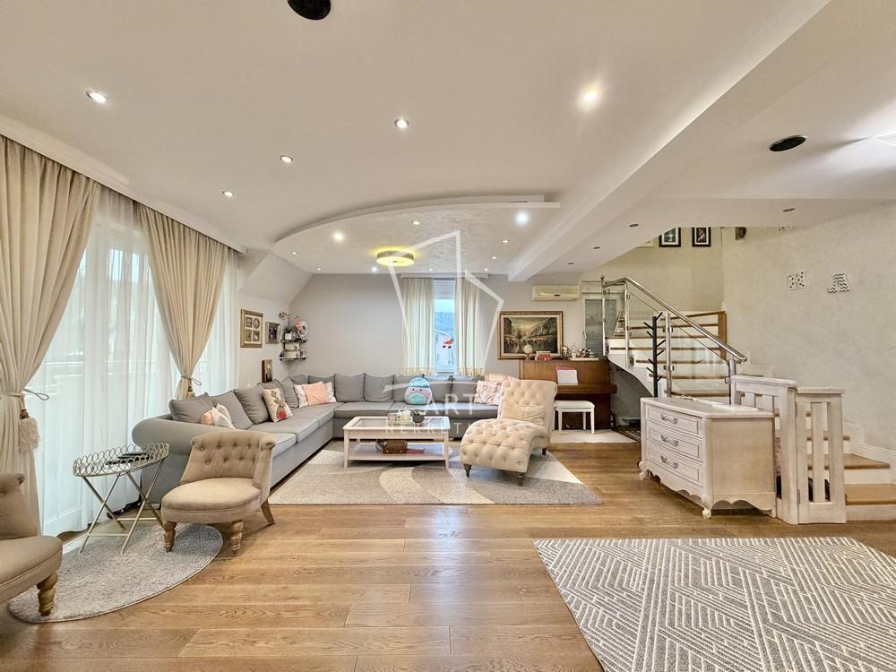 Izuzetna prilika, luksuzan duplex, retko na tržištu ID#13709