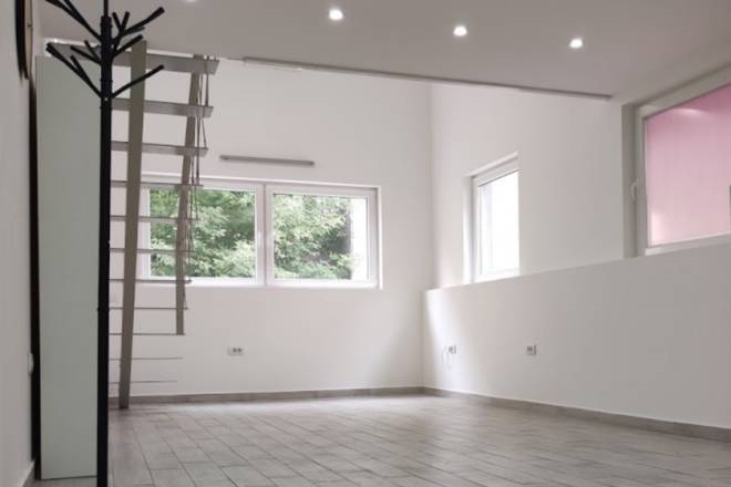 Dupleks stan sa galerijom kod Botaničke bašte 59m2