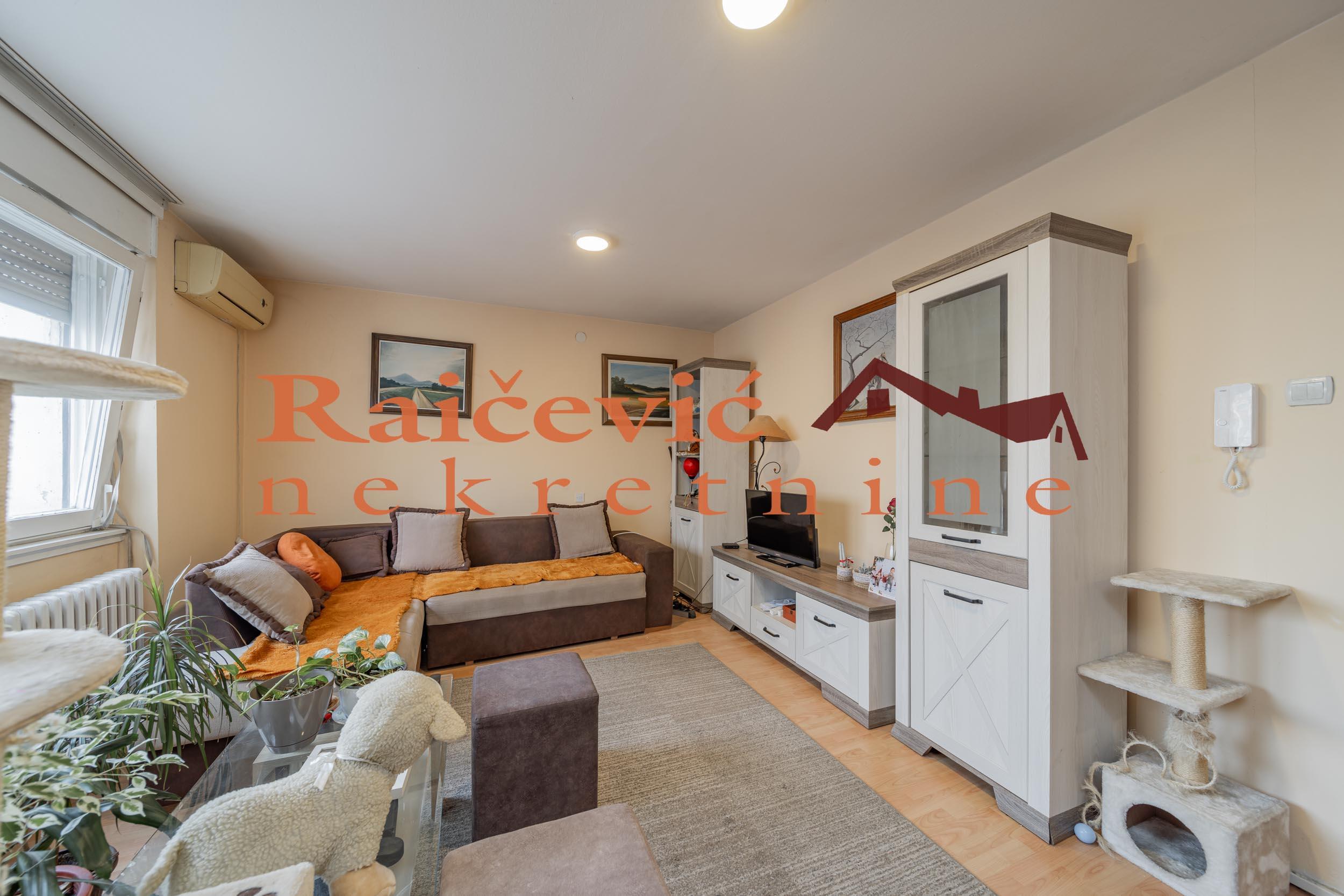 STARI GRAD DORCOL 76m2 , 2T ,342000e