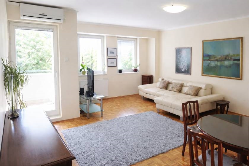 Odličan 3.0 stan kod Arene, Antifašističke borbe