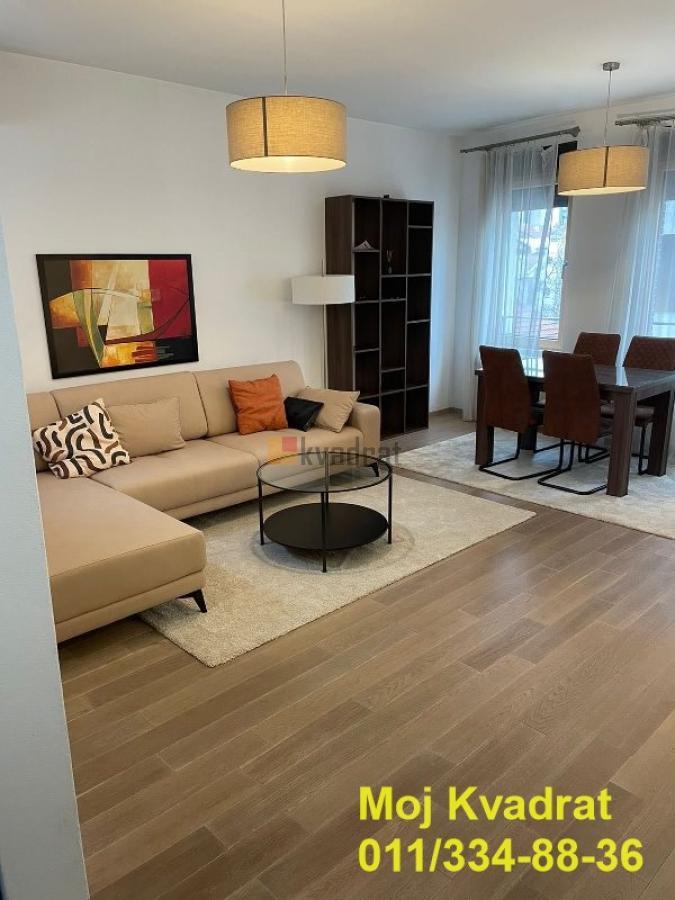 Vračar, Krunski venac - Sinđelićeva, 66m2 + GARAŽA