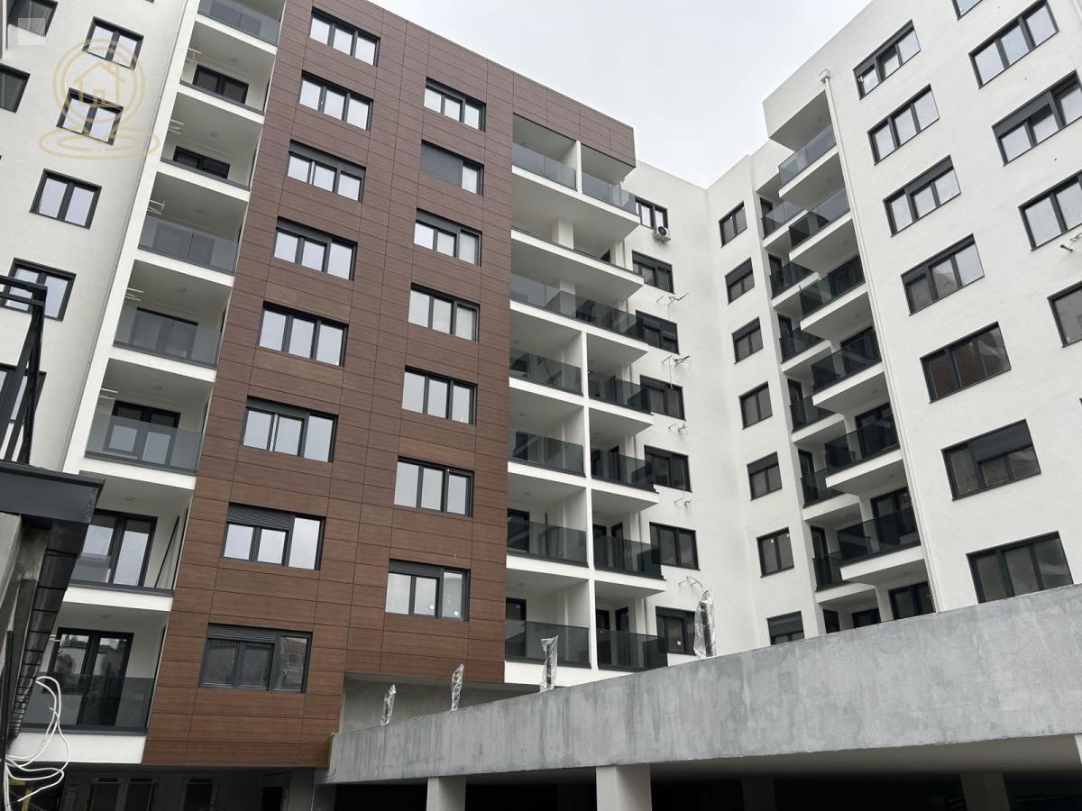 Izdaje se moderan stan 55m² na 3 minuta od centra