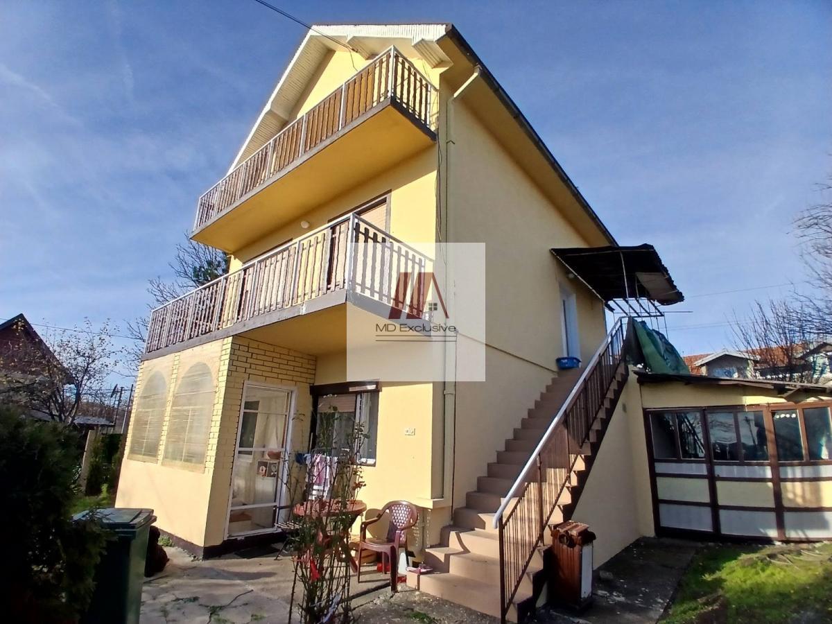 Trospratna kuća u Obrenovcu