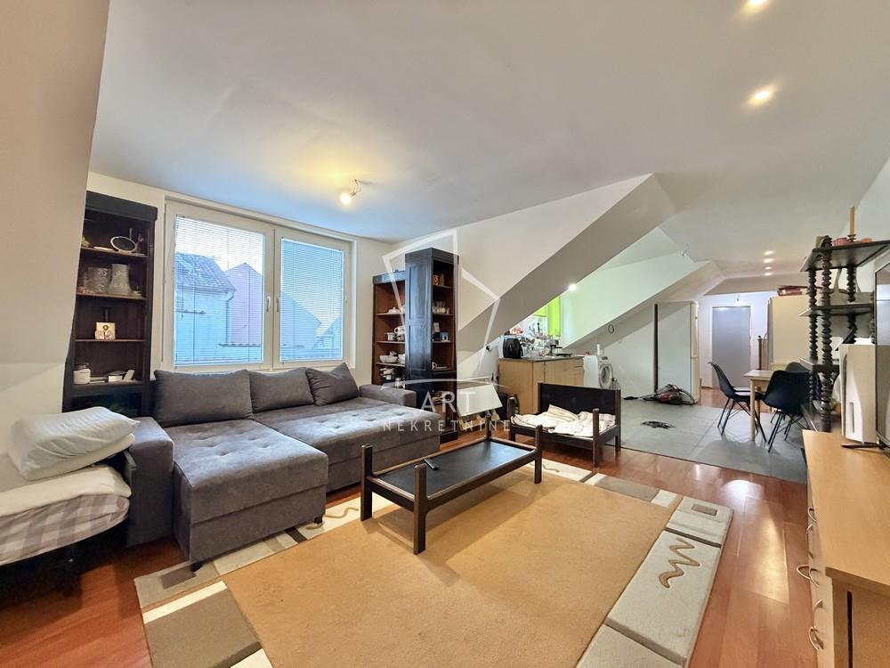 Stan sa dvorištem ID#13778