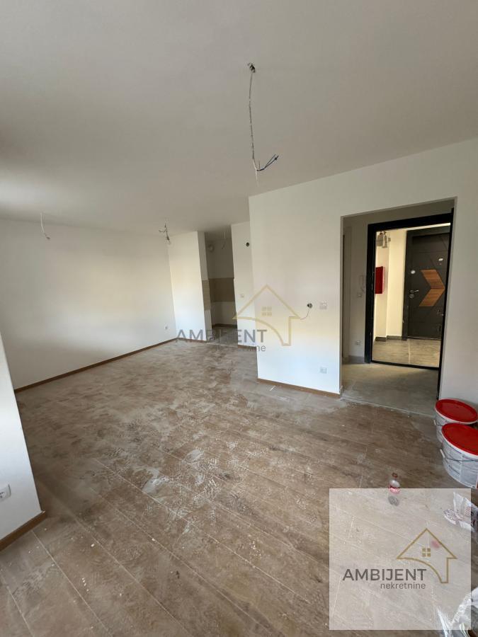 Na prodaju jednosoban stan u modernoj novogradnji u Staroj Pazovi,35 m2