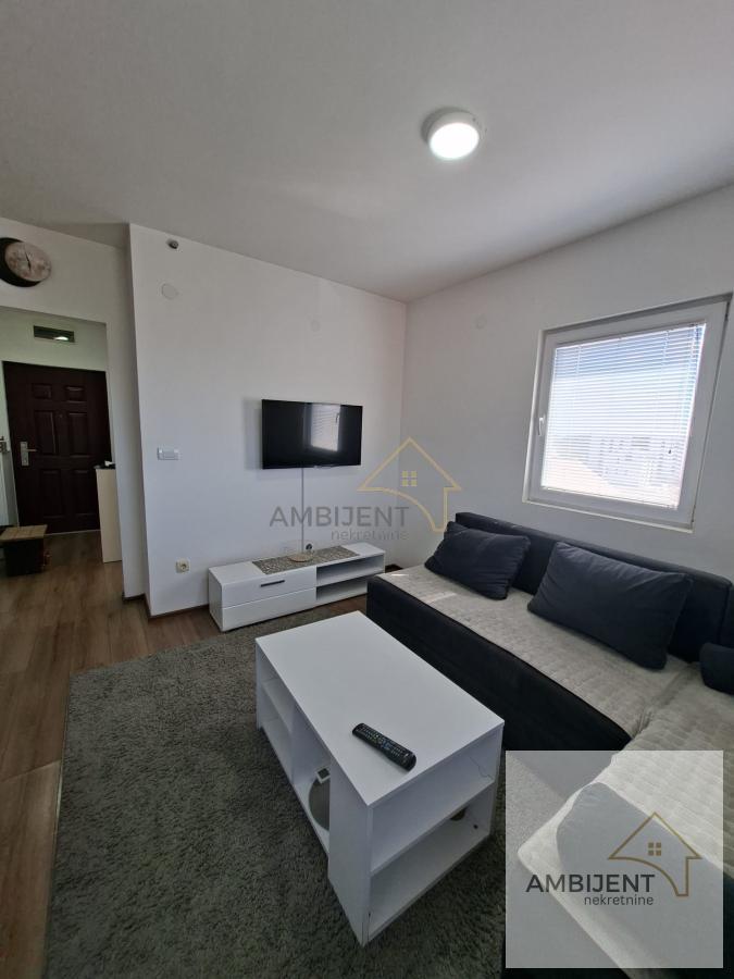 Na prodaju uknjižen jednoiposoban stan na Altini 36 m2 , MOŽE KREDIT ZA MLADE