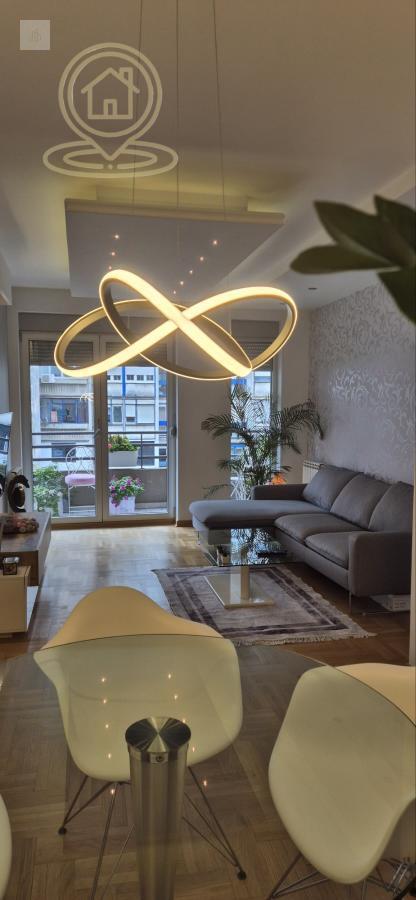 Izdavanje dvosobnog stana 55m² – Crveni Krst, moderno uređen, centralno + garažno mesto