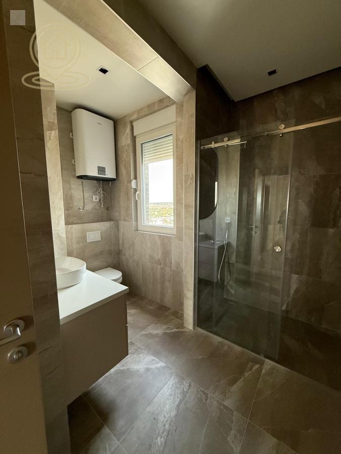 Lux stan 127m2 novogradnja-terasa s pogledom, garaža  uključena