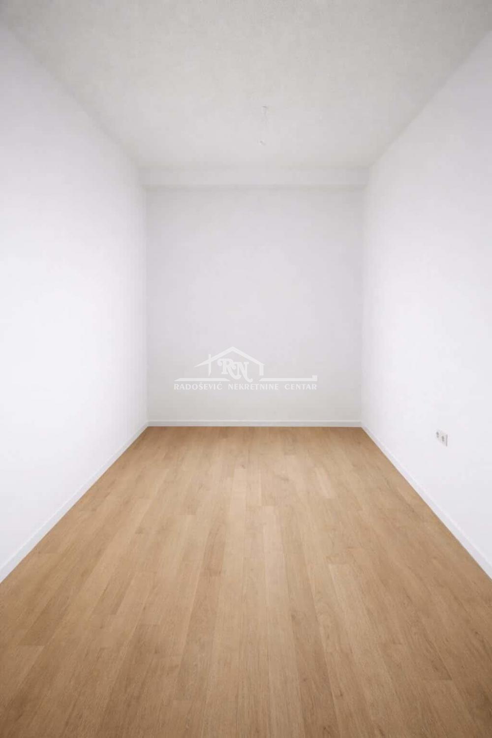 Novogradnja, Crveni krst, 3.0 78m2, uračunat PDV ID#1594