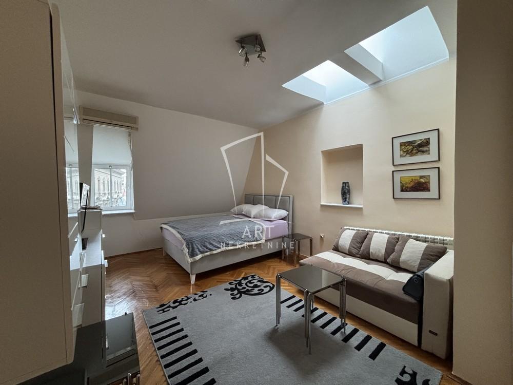 Mereno 45m2 u pešačkoj zoni ID#18101