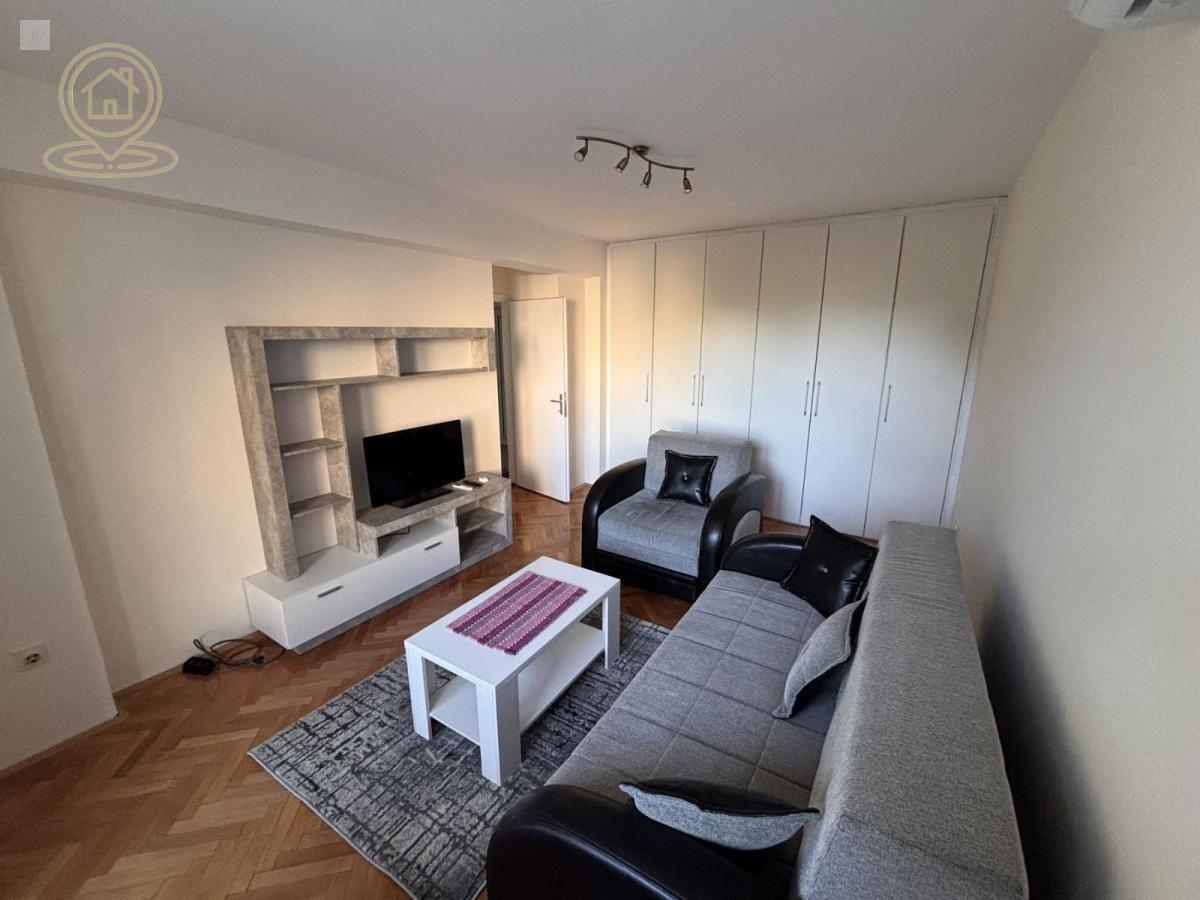 IZDAJE SE JEDNOIPOSOBAN STAN 45m² – GRADSKA BOLNICA, TOP LOKACIJA