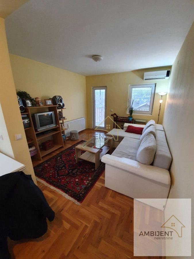 Na prodaju dvosoban stan u Mirijevu,41 m2