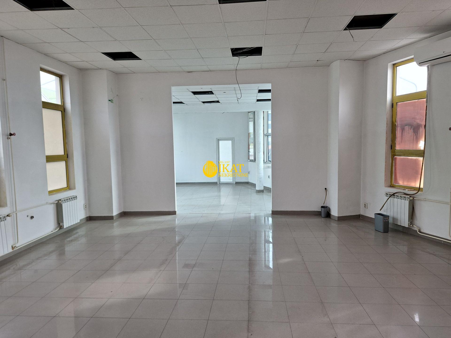 TC Ustanička, lokal 135m2 ID#4928