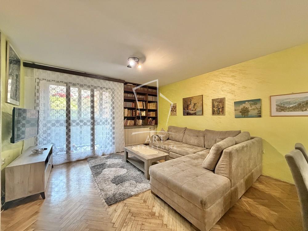 Komforan, 2.0, odmah useljiv ID#14087