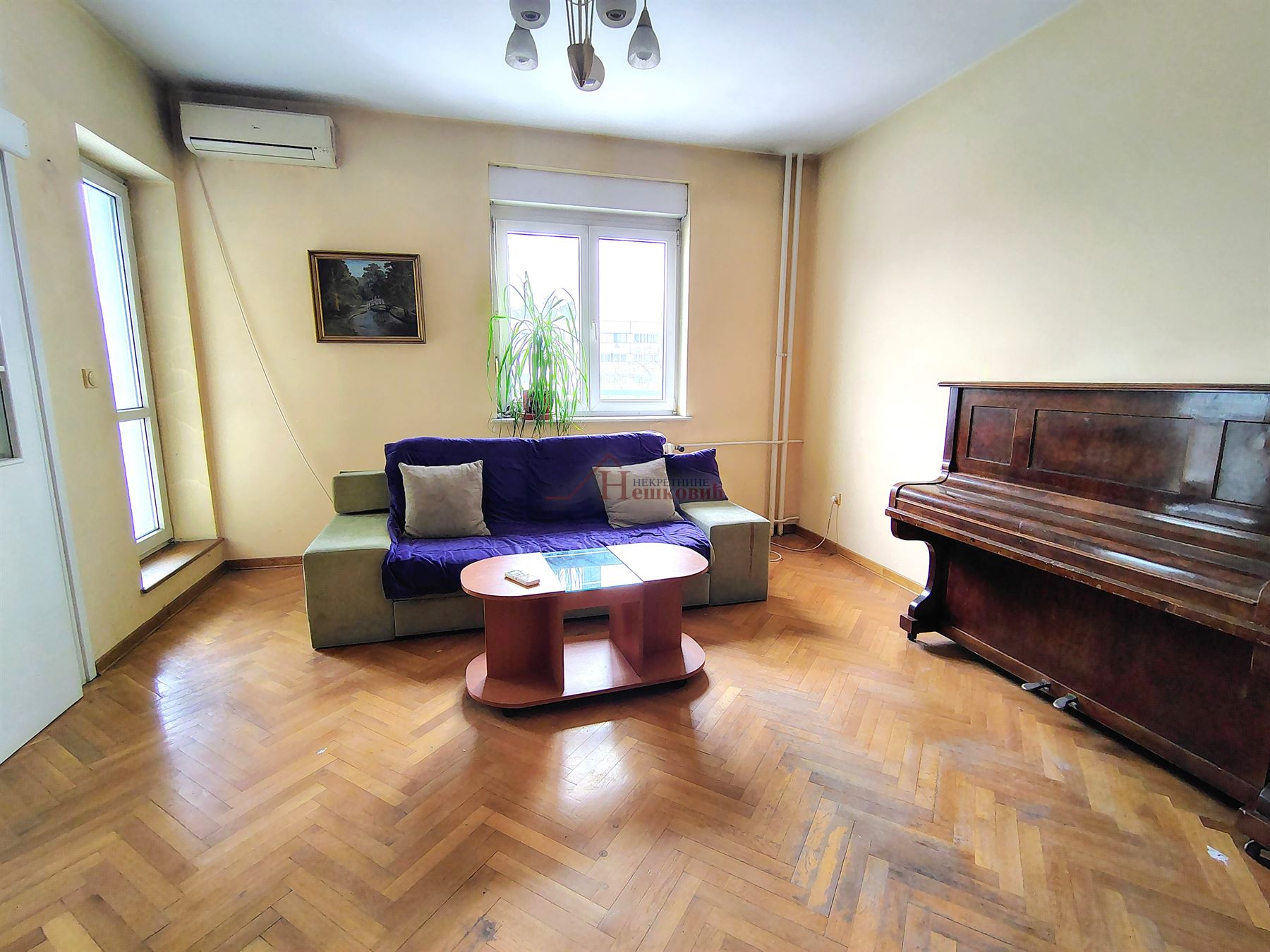 Novi Beograd Univerzitetsko naselje blok 32 uknjižen