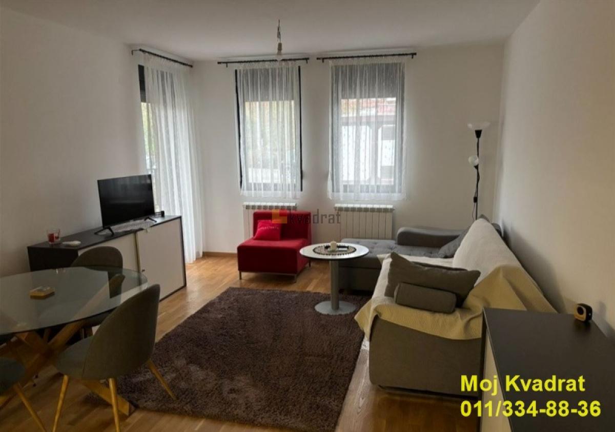 Voždovac, Farmaceutski fakultet - Pavla Labata, 44m2