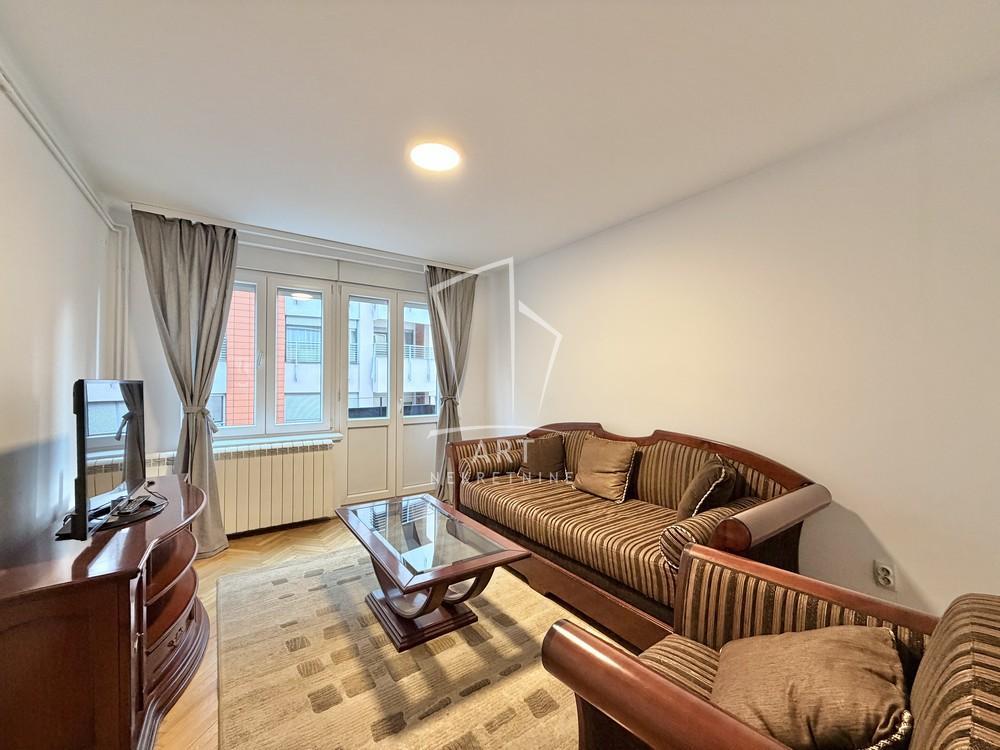 Centar, odlična lokacija 65m2 ID#14147