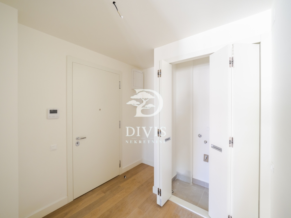 Prodaja trosobnog stana u Soul 64 Novi Beograd, 75m2