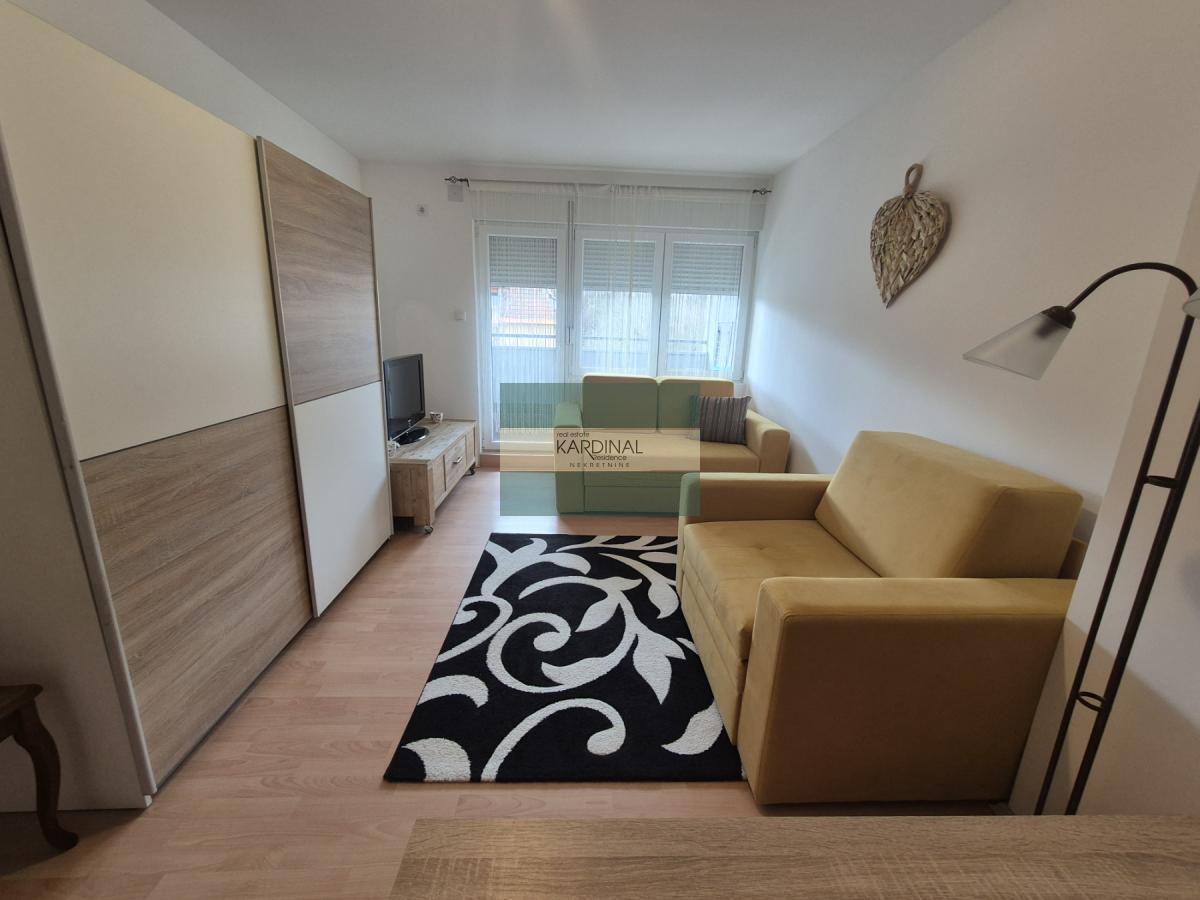 Izdaje se jednosoban stan – 42 m² – Jagodina