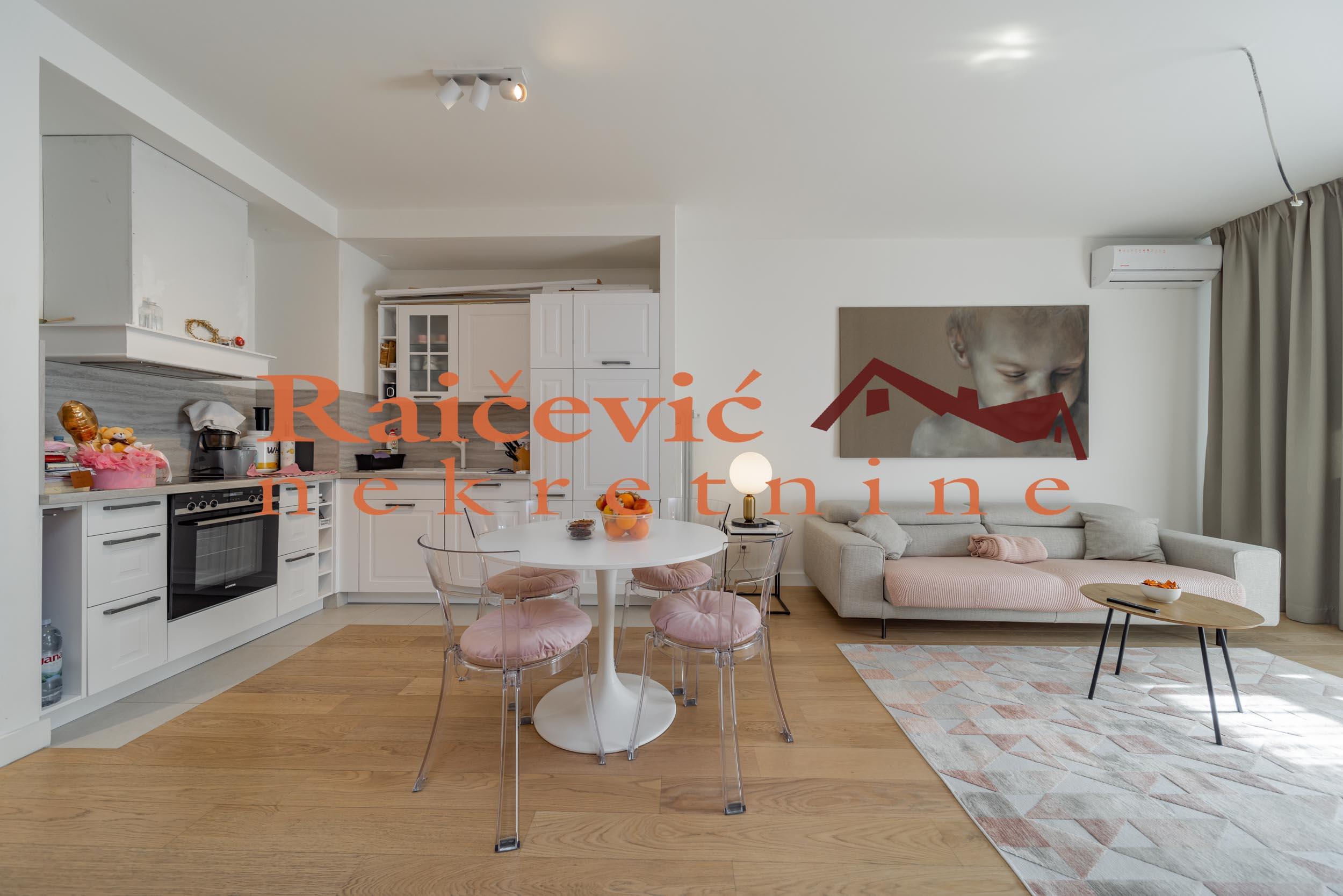 SAVSKI VENAC BEOGRAD NA VODI 74m2 , T ,425000e