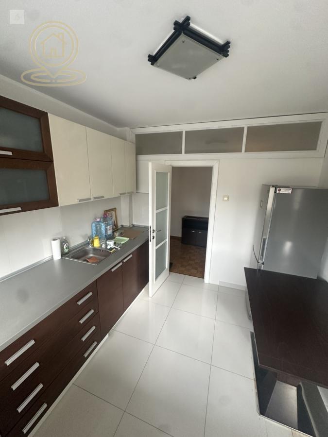 Dvosoban stan u blizini Fontane i Tošinog Bunara