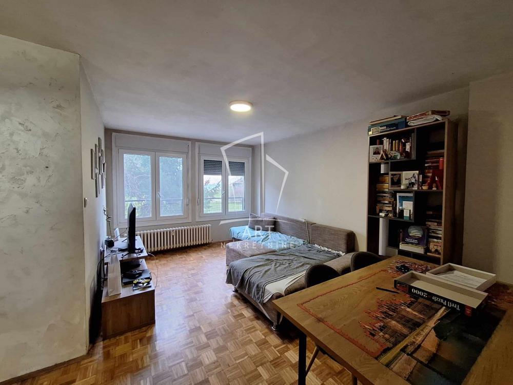 Blok 34, dobra lokacija 73m2 ID#14223