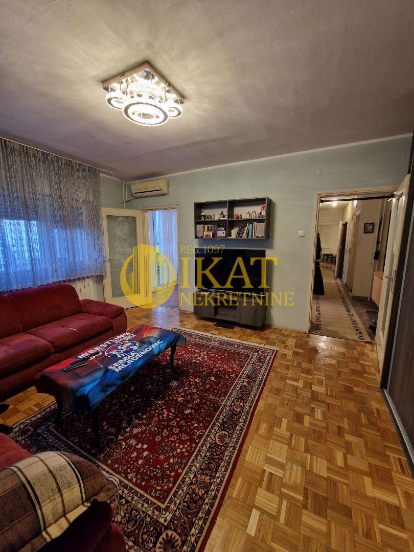 IMMO centar, 94m2 + garaža, 4.0 namešten stan ID#4948