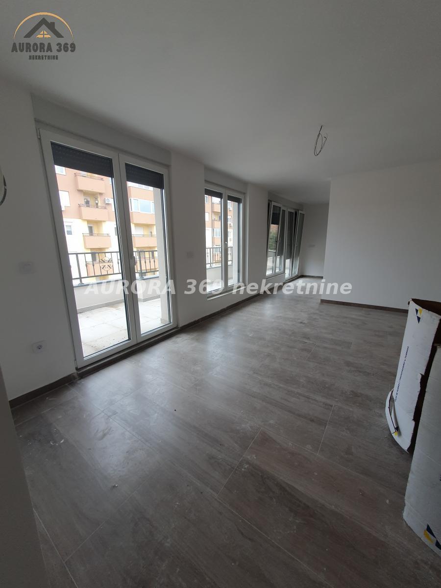 EKSKLUZIVNO! RUMA! NOV PENTHOUSE U NAJLUKSUZNIJOJ ZGRADI