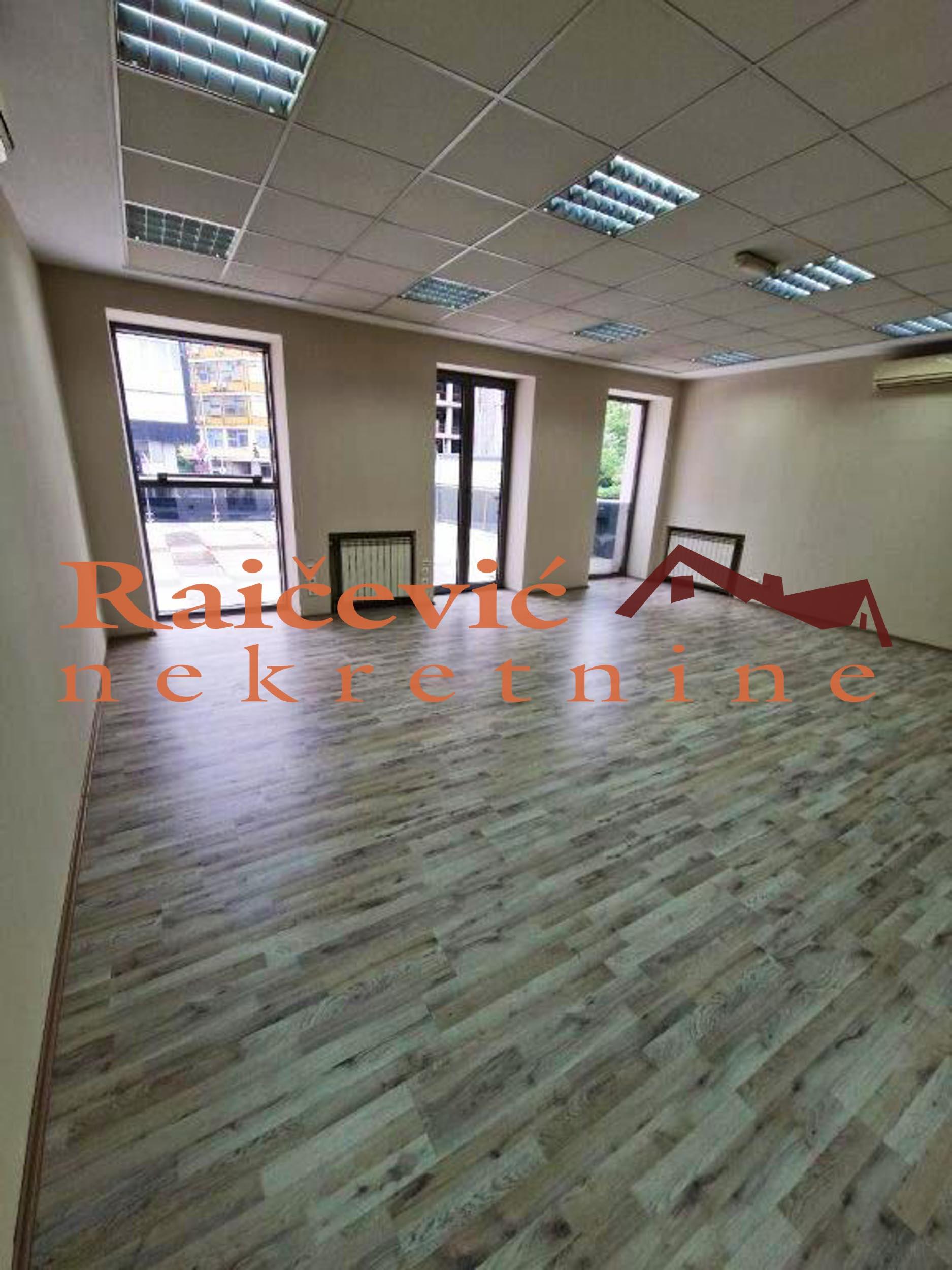 SAVSKI VENAC CENTAR 216m2 , T ,3600e