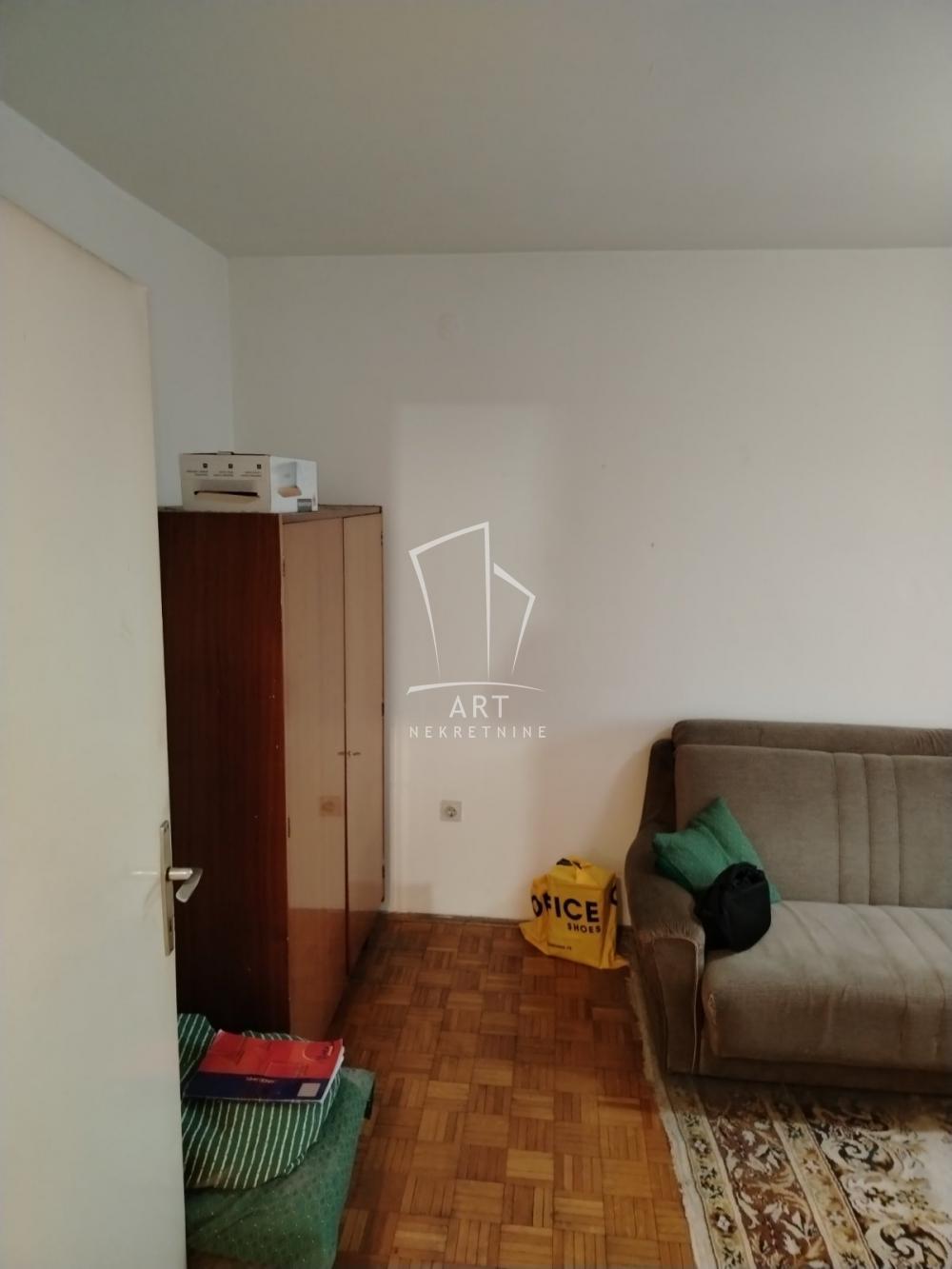 Stan na izuzetnoj lokaciji Zemun ID#14238